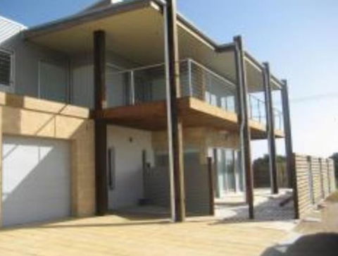 Kingston Shore Villas - Accommodation Bookings 2