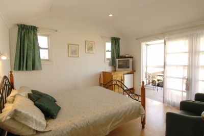 Vue De M Bed And Breakfast - Accommodation Bookings 1