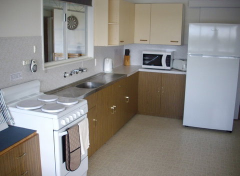 Riverfront Holiday House - Accommodation Bookings 3