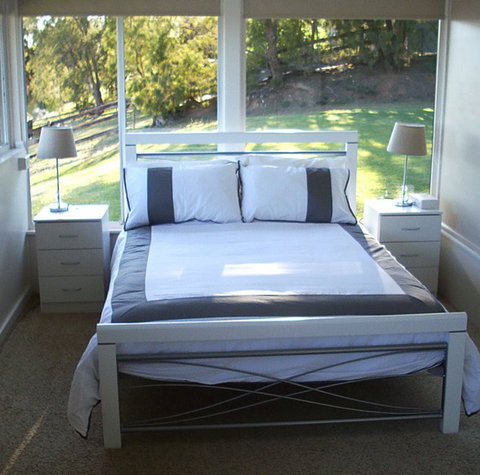 Riverfront Holiday House - Accommodation Bookings 4