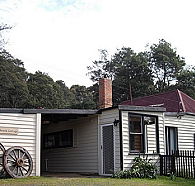 Glenbrook House and Cottage - Accommodation Bookings