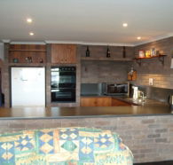 Three Hut Point Waterfront Accommodation - Accommodation Bookings