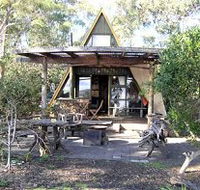 Poppies on the Beach and the Outrigger - Accommodation Bookings