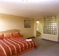 Lighthouse Hotel - Accommodation Bookings