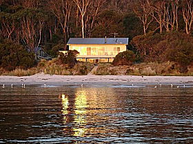 White Beach TAS Accommodation Bookings