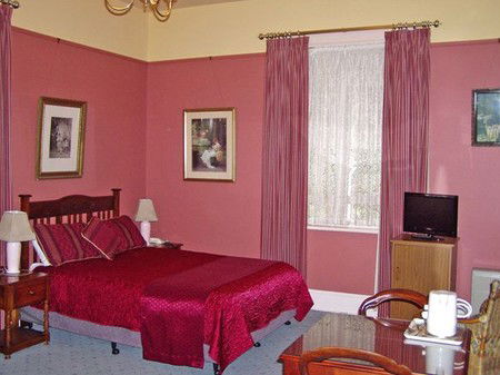 Glen Osborne House - Accommodation Bookings 2