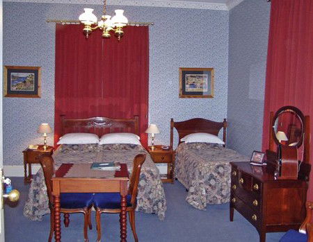 Glen Osborne House - Accommodation Bookings 3