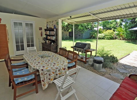 Cairns Holiday Homes Wilks House - Accommodation Bookings 2