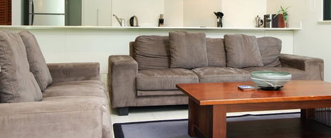 Cairns Beachfront Apartment - Accommodation Bookings 2