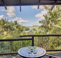 Secrets on the Lake - Accommodation Bookings