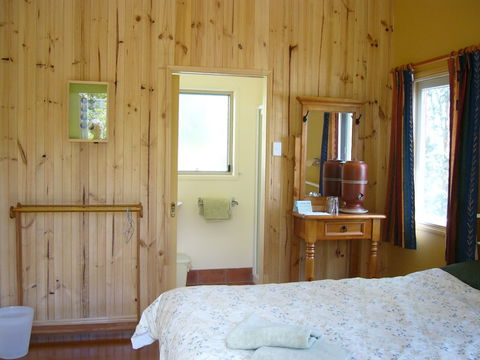 Glasshouse Mountains Ecolodge - Accommodation Bookings 1