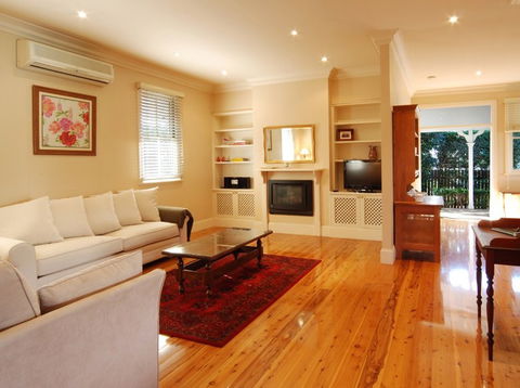 Blooms In Berry - Accommodation Bookings 2