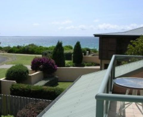 A Bay Beachcomber And Jervis Bays SeaChange - Accommodation Bookings 2