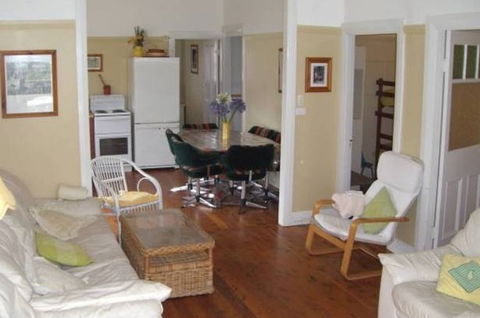 Calm Waters Waterfront Cottages - Accommodation Bookings 1