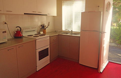 Bayswater Beach House - Accommodation Bookings 3