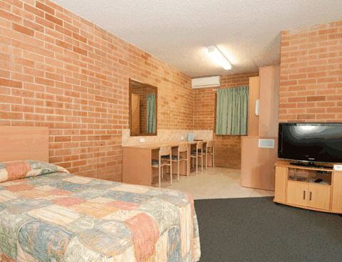 New Olympic Motel - Accommodation Bookings 1