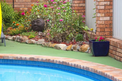 Crescent Motel - Accommodation Bookings 3