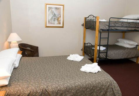 Alpine Hotel - Accommodation Bookings 2