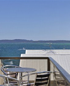 Magnus Street Treetops - Accommodation Bookings 2