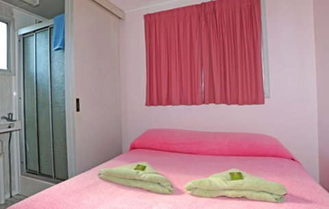 Aukaka Caravan Park - Accommodation Bookings 1