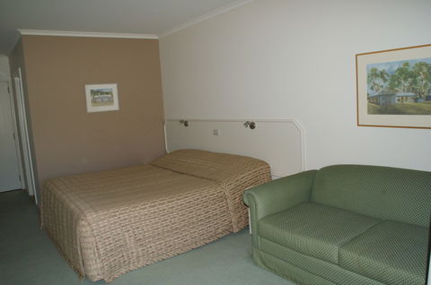 Deniliquin Country Club Motor Inn - Accommodation Bookings 4