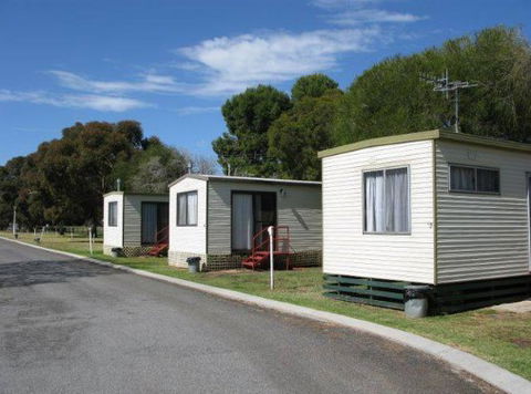 Leeton Caravan Park - Accommodation Bookings 2