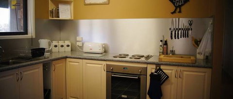 Blackthorn Hill Retreat - Accommodation Bookings 4