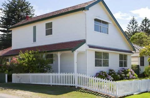 Central Coast Cottages At Toowoon Bay - Accommodation Bookings 1