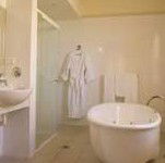 Amazing Country Escapes - Five Frogs - Accommodation Bookings 4