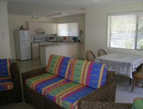 Bucasia Holiday Villa - Accommodation Bookings 4
