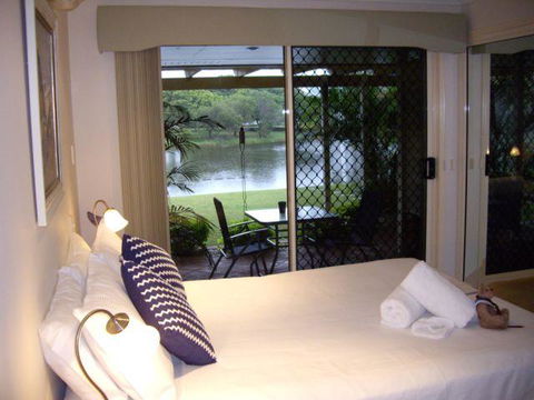 Alexander Lakeside Bed And Breakfast - Accommodation Bookings 2