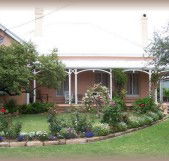 Guy House Bed and Breakfast