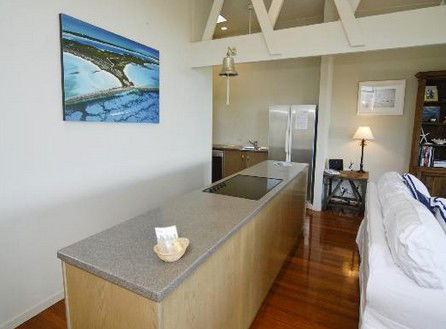 Claytons On Cylinder Beach Front Apartments - Accommodation Bookings 3