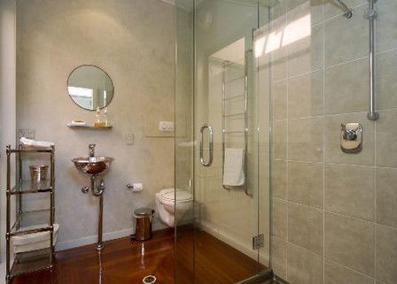 Claytons On Cylinder Beach Front Apartments - Accommodation Bookings 4