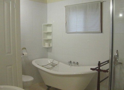 Cosy Cottage - Holiday Home - Accommodation Bookings 0