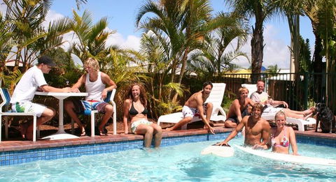 Coolangatta YHA Backpackers Hostel - Accommodation Bookings 1