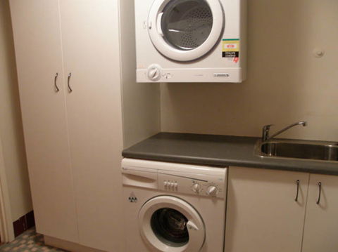 Adair Apartment - Accommodation Bookings 6