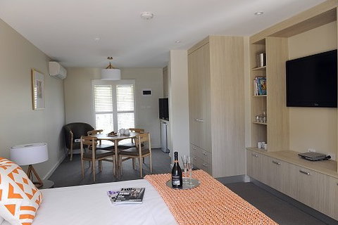 The Haus Studio Apartments - Accommodation Bookings 5