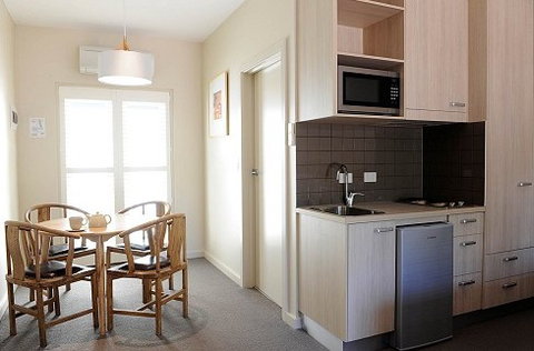 The Haus Studio Apartments - Accommodation Bookings 7