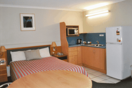 Gladstone Palms Motor Inn - Accommodation Bookings 1