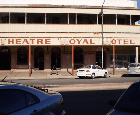 Theatre Royal Hotel - Accommodation Bookings