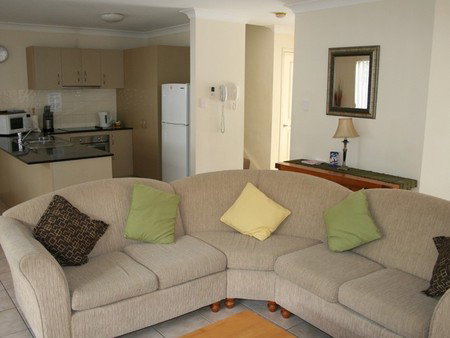 Pacific Sun Gold Coast Holiday Townhouse - Accommodation Bookings 0