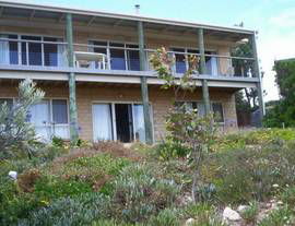 The Dog And Cockle Beach House - Accommodation Bookings 0
