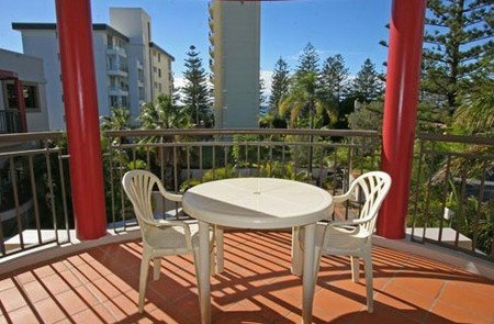 Burleigh On The Beach - Accommodation Bookings 2
