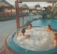 Dolphin Sands Holiday Cabins - Accommodation Bookings