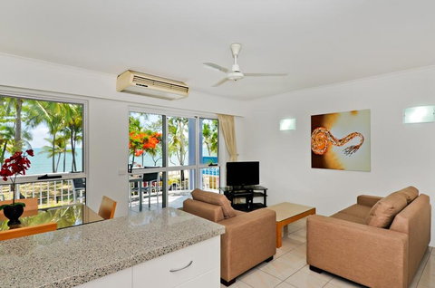 Agincourt Beachfront Apartments - Accommodation Bookings 6