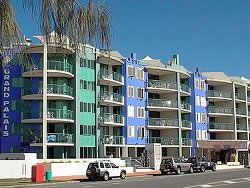 Grand Palais Beachside Resort - Accommodation Bookings 8