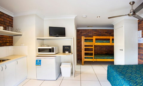 Dicky Beach Family Holiday Park - Accommodation Bookings 2
