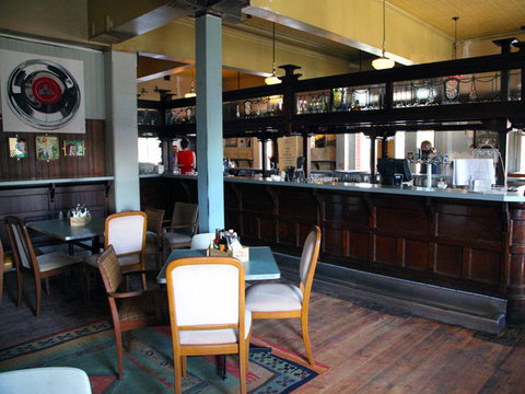 Mile End Hotel - Accommodation Bookings 1