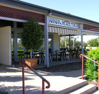 Banana Hotel Motel - Accommodation Bookings